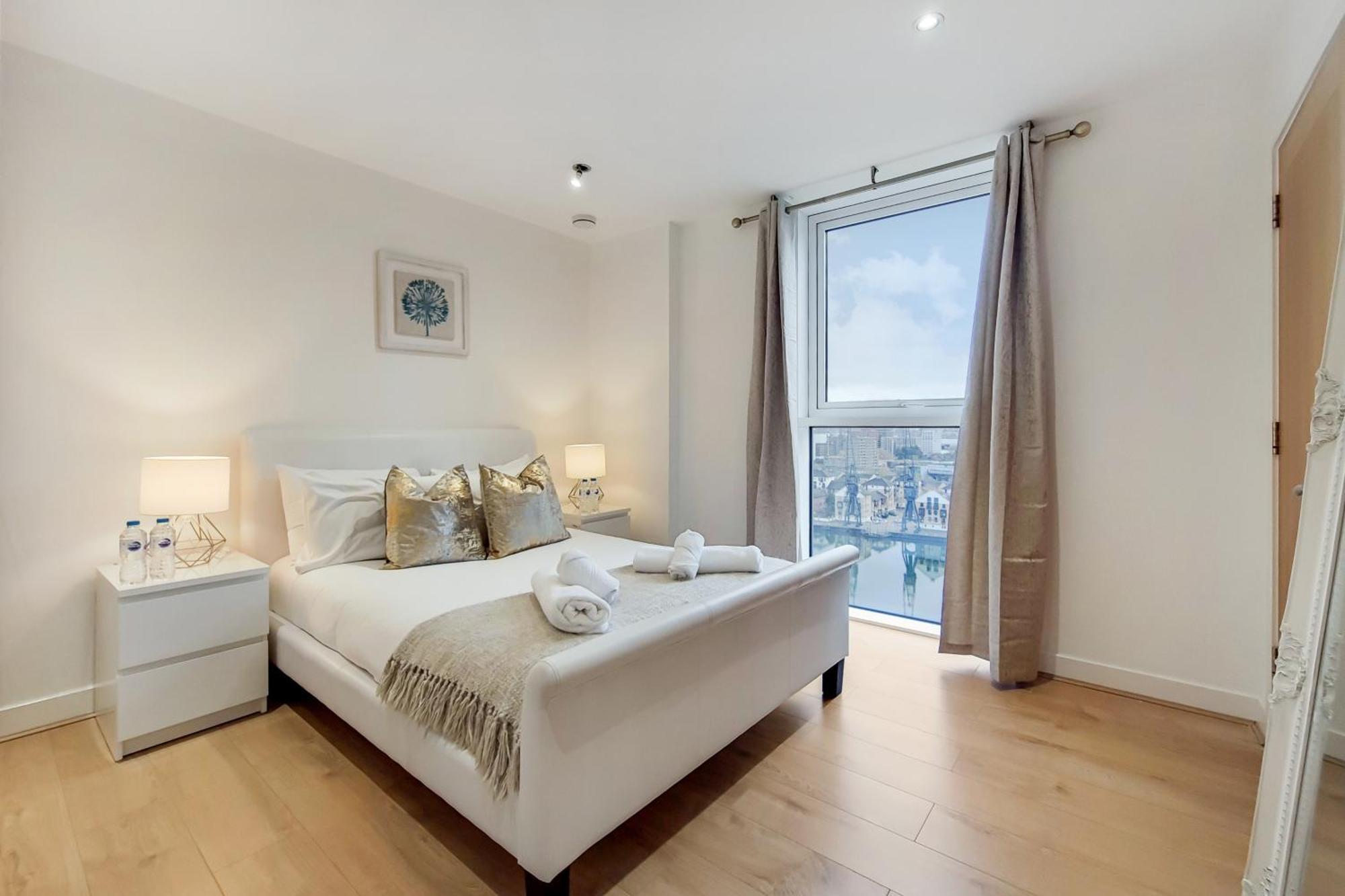 Deluxe Two Bed Apartment With River & City View Londres Exterior foto